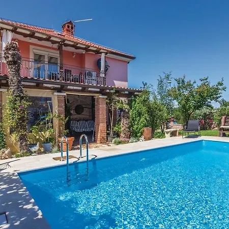 Family Friendly With A Swimming Pool Fratrici, - 14384 * Umag
