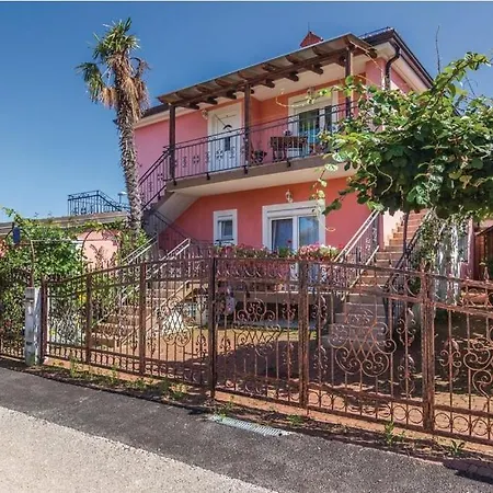 Family Friendly With A Swimming Pool Fratrici, - 14384 Apartment Umag